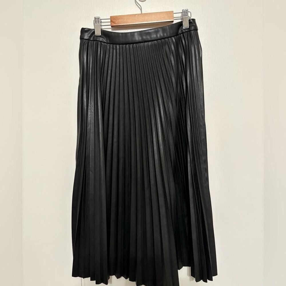 Lucy Paris Women's Black Skirt - Picture 6 of 8